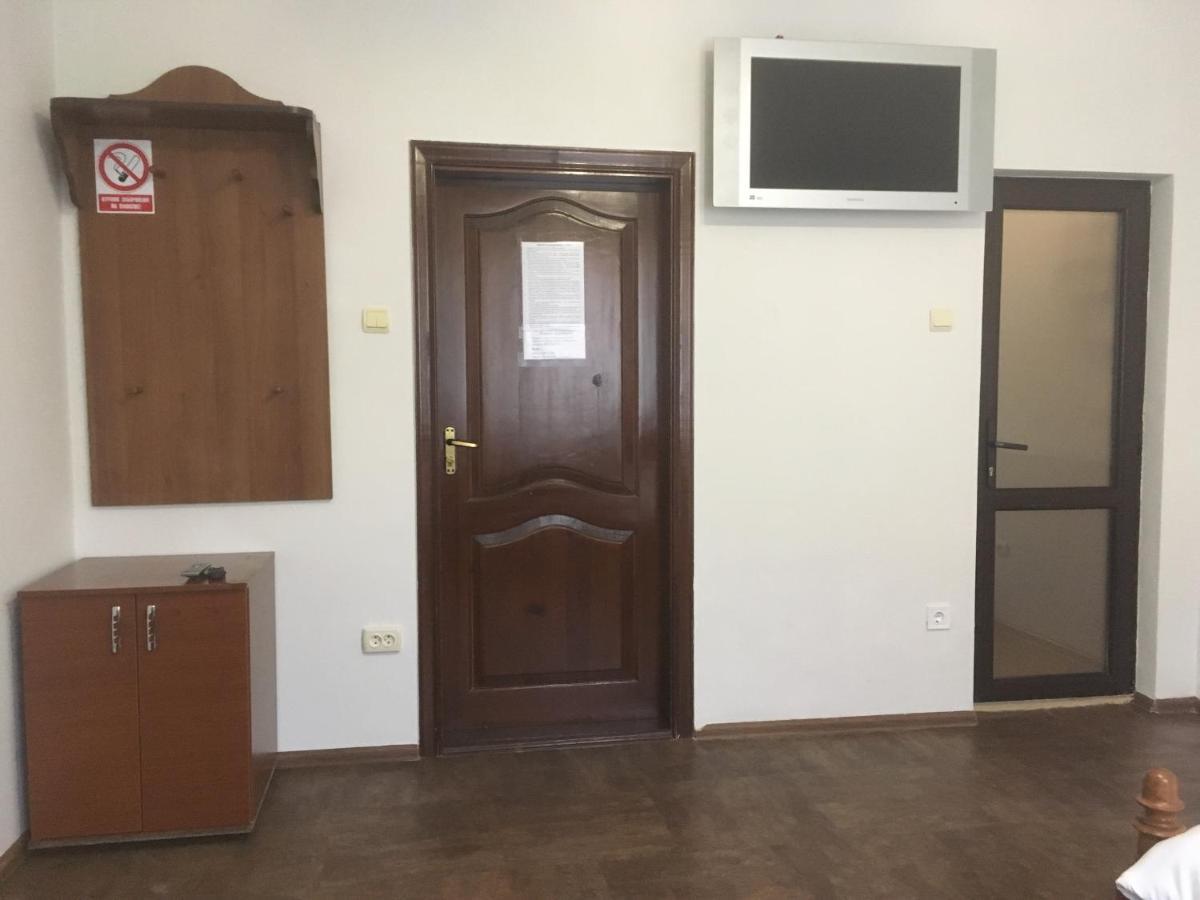 Міні-Готель Нептун ריבנה מראה חיצוני תמונה